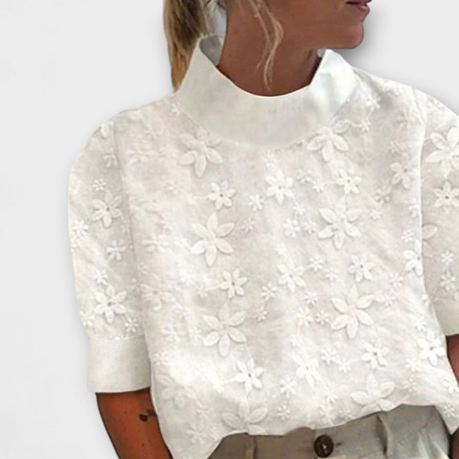 Blouse avec col brodé simple