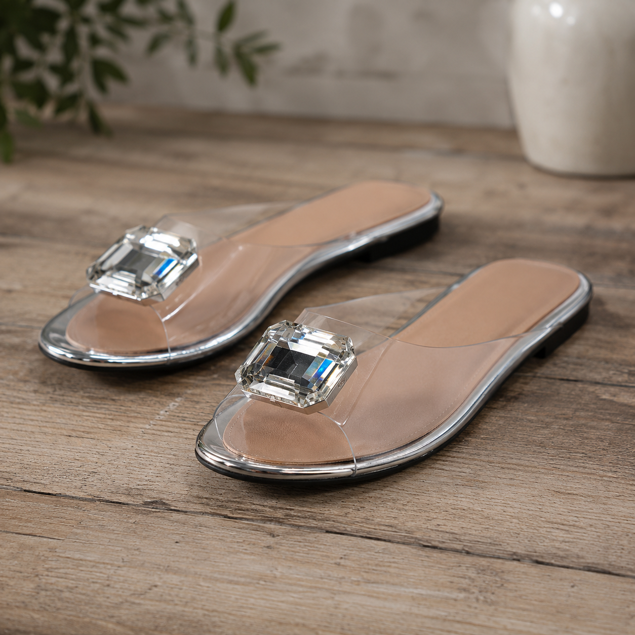 Petra | Sandalias planas con adornos de cristal transparente