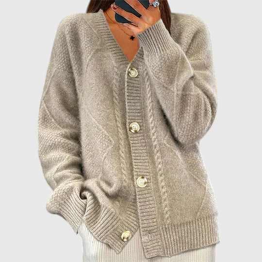 Neža – Cardigan classique avec décolleté en V